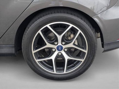 Used 2018 Ford Focus SEL FWD image 23