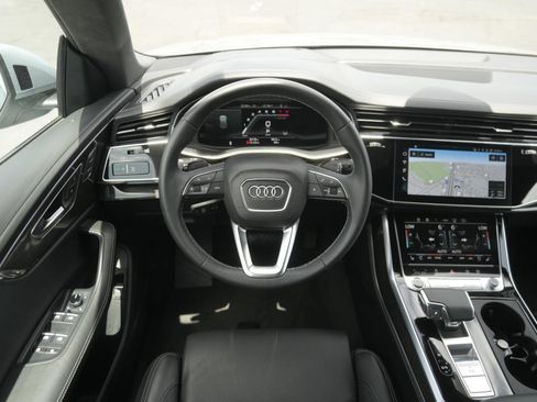 Certified 2025 Audi Q8 Prestige w/ Prestige Package image 25