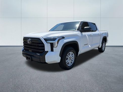 Used 2023 Toyota Tundra SR5 w/ SR5 Premium Package AWD/4WD image 2