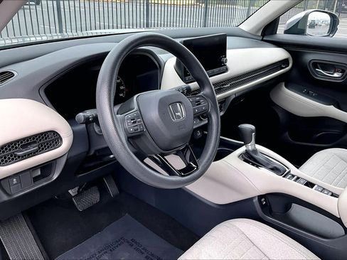 Certified 2025 Honda HR-V LX image 17