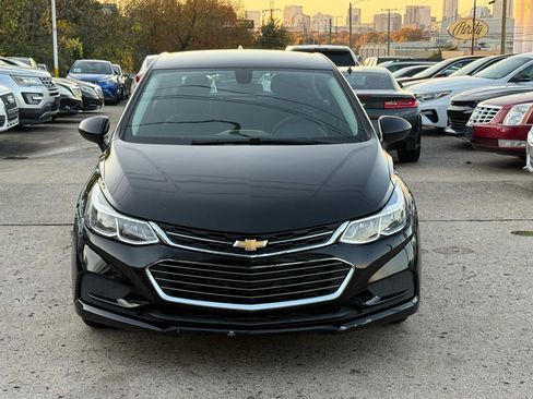 Used 2017 Chevrolet Cruze LT FWD image 5
