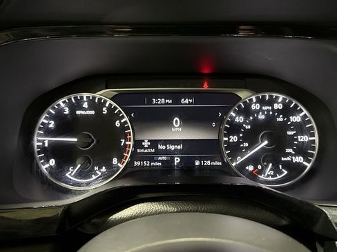 Used 2025 Nissan Pathfinder SV AWD/4WD image 12