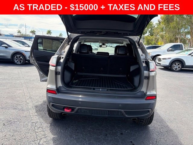 Used 2019 Jeep Cherokee Trailhawk w/ Cold Weather Group AWD/4WD image 16