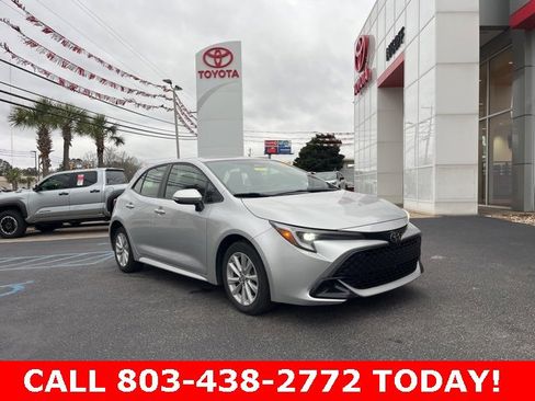 Used 2025 Toyota Corolla SE image 1