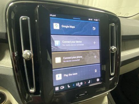 Certified 2023 Volvo XC40 B5 Plus w/ Driver Assist Package image 18