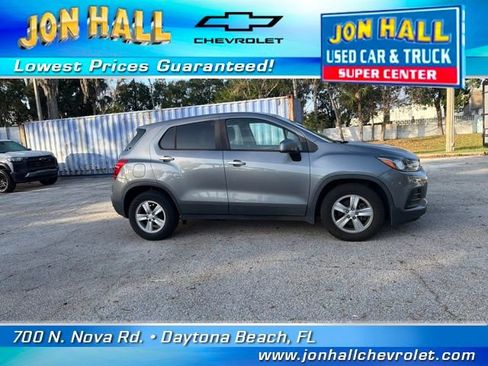 Used 2020 Chevrolet Trax LS w/ Tint and Cruise Package image 15