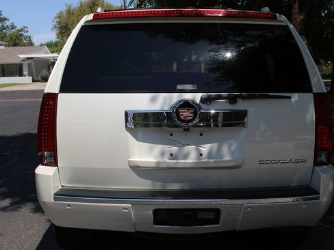 Used 2007 Cadillac Escalade AWD w/ Information Package image 42