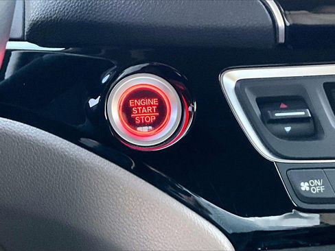 Used 2019 Honda Pilot Touring image 29