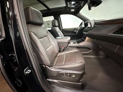Used 2023 Chevrolet Tahoe High Country AWD/4WD image 13