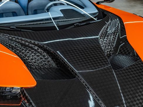 Used 2018 Ford GT RWD image 7