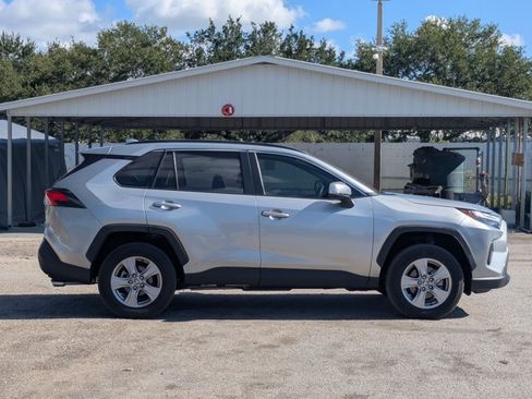 Used 2025 Toyota RAV4 XLE AWD/4WD image 4
