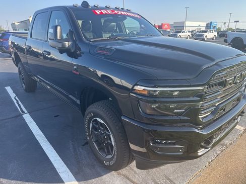 Used 2025 RAM 2500 Laramie AWD/4WD image 6