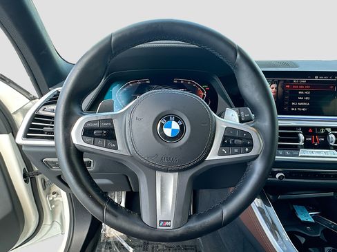 Used 2023 BMW X5 sDrive40i w/ M Sport Package RWD image 11