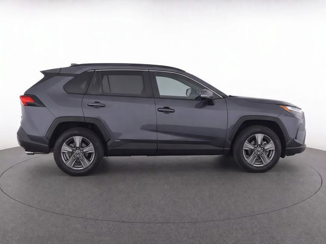 Used 2025 Toyota RAV4 XLE AWD/4WD image 8