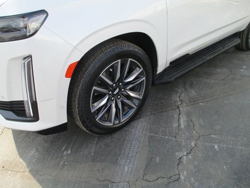 Used 2023 Cadillac Escalade Sport Platinum image 12