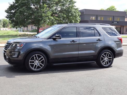 Used 2017 Ford Explorer Sport w/ Equipment Group 401A AWD/4WD image 10
