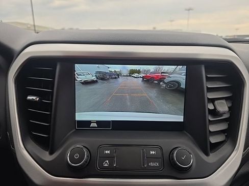 Used 2021 GMC Acadia SLT image 15