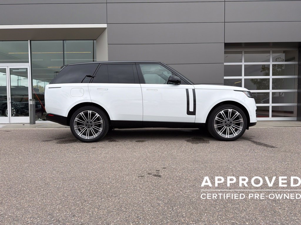 Used 2025 Land Rover Range Rover SE AWD/4WD image 8