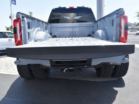 Used 2025 Ford F450 Lariat w/ FX4 Off-Road Package image 15
