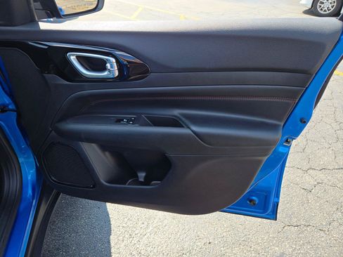 Certified 2025 Jeep Compass Trailhawk AWD/4WD image 19