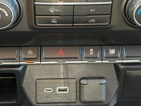 Used 2020 Chevrolet Silverado 1500 LT image 14