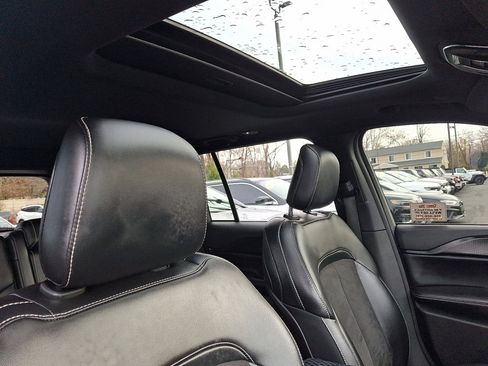 Used 2023 Jeep Grand Cherokee Altitude image 12