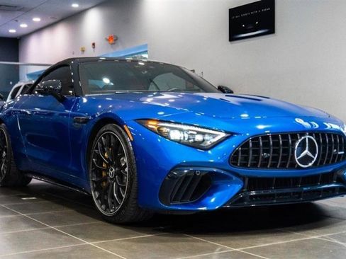 Used 2022 Mercedes-Benz SL 55 AMG 4MATIC w/ Driver Assistance Package image 81