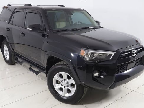 Used 2024 Toyota 4Runner SR5 Premium image 17