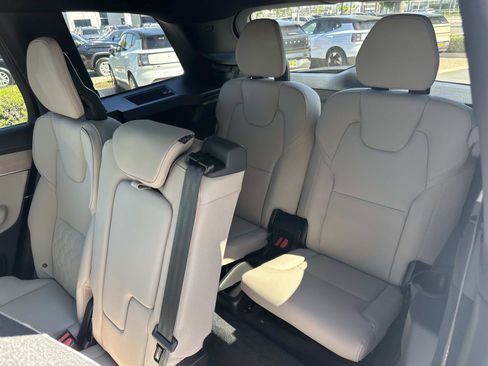 New 2026 Volvo XC90 T8 Plus w/ Protection Package Premier image 18