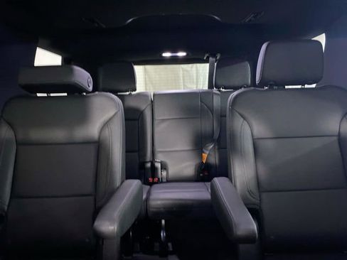 Used 2023 Chevrolet Tahoe Z71 w/ Z71 Off-Road Package image 13