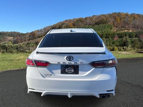 Used 2019 Toyota Camry SE image 6