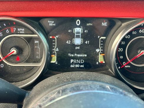 Used 2021 Jeep Gladiator Rubicon AWD/4WD image 26