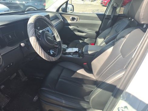 Certified 2023 Kia Sorento S w/ Panoramic Sunroof Package image 5
