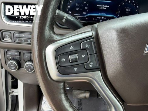 Used 2022 Chevrolet Suburban Z71 w/ Off-Road Capability Package AWD/4WD image 14
