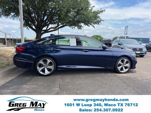 Used 2018 Honda Accord Touring image 8