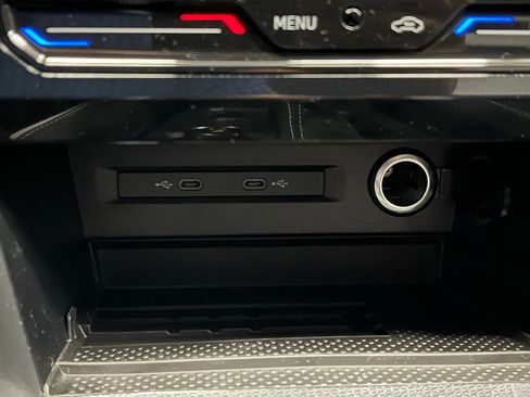 New 2025 Volkswagen Taos SEL image 13