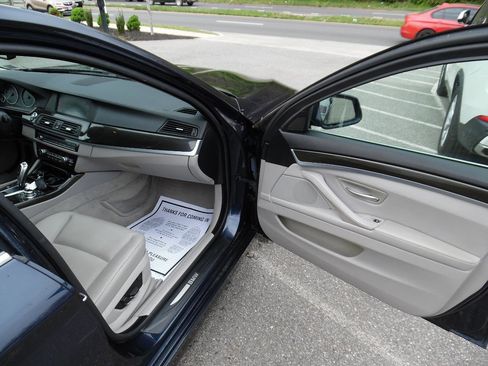 Used 2012 BMW 528i xDrive Sedan AWD/4WD image 21