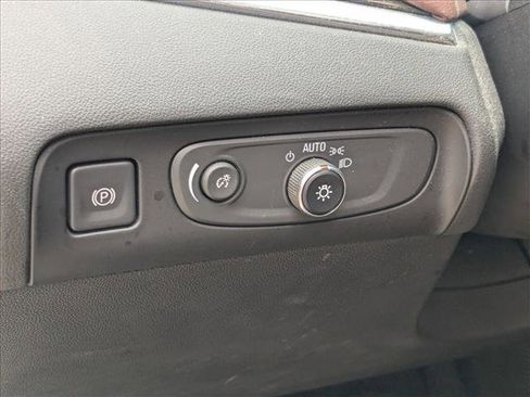 Used 2018 Buick Enclave Avenir w/ LPO, Cargo Package image 6