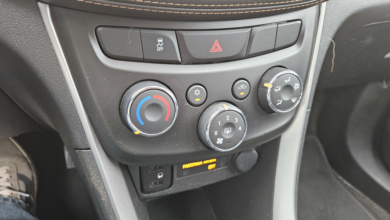 Used 2022 Chevrolet Trax LS w/ Tint and Cruise Package FWD image 13