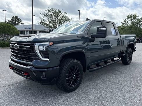 Used 2025 Chevrolet Silverado 2500 LTZ w/ Trail Boss Package AWD/4WD image 7