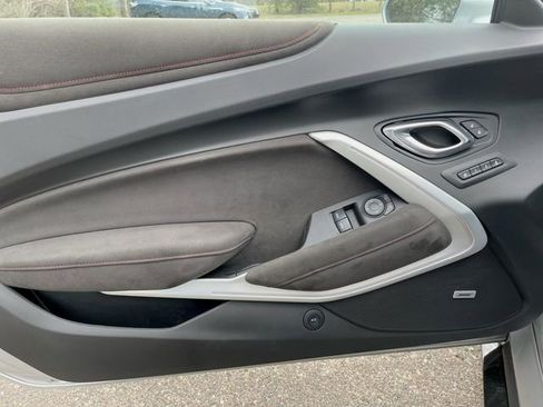 Used 2018 Chevrolet Camaro ZL1 image 22