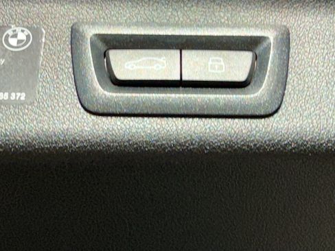 Used 2025 BMW X1 xDrive28i w/ Technology Package image 12