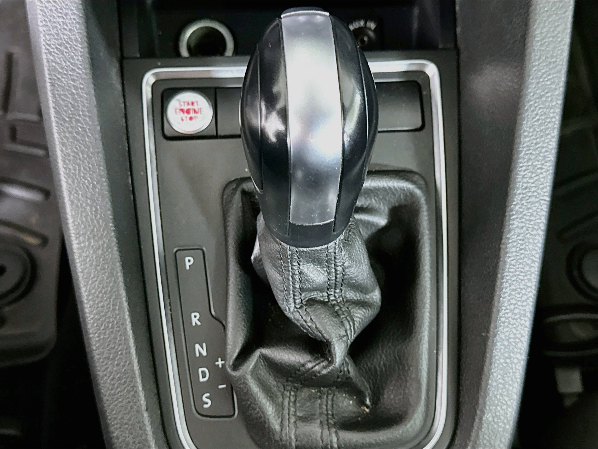 Used 2015 Volkswagen Jetta SE FWD image 23