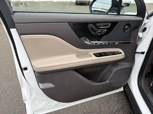 Certified 2024 Lincoln Corsair Reserve w/ Equipment Group 202A image 10