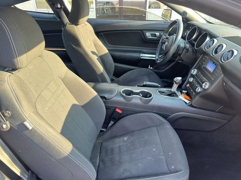 Used 2020 Ford Mustang Coupe RWD image 12