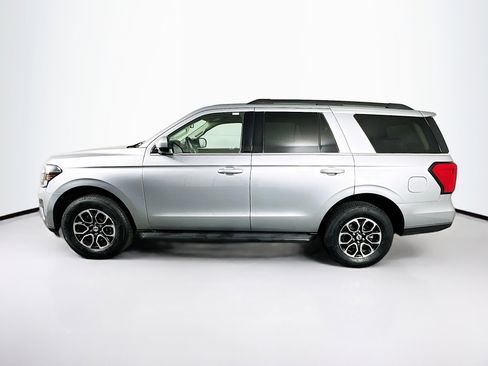 Used 2024 Ford Expedition XLT image 4