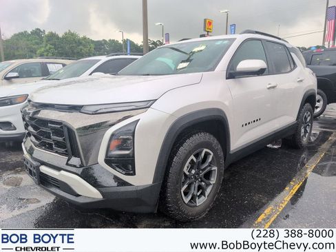 Used 2025 Chevrolet Equinox ACTIV w/ Safety and Technology Package FWD image 1