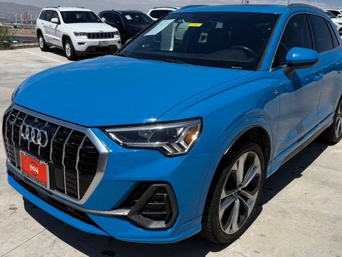 Used 2020 Audi Q3 2.0T Premium Plus w/ Premium Plus Package AWD/4WD image 3