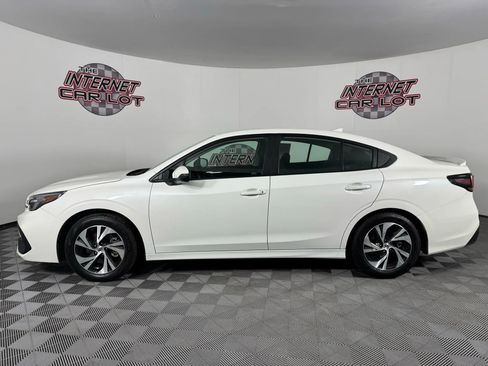 Used 2025 Subaru Legacy Premium image 4