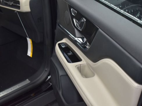 New 2026 Lincoln Corsair Grand Touring image 17